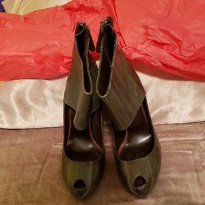 Rare Eel Skin Emanuel Ungaro Bamboo Style heel